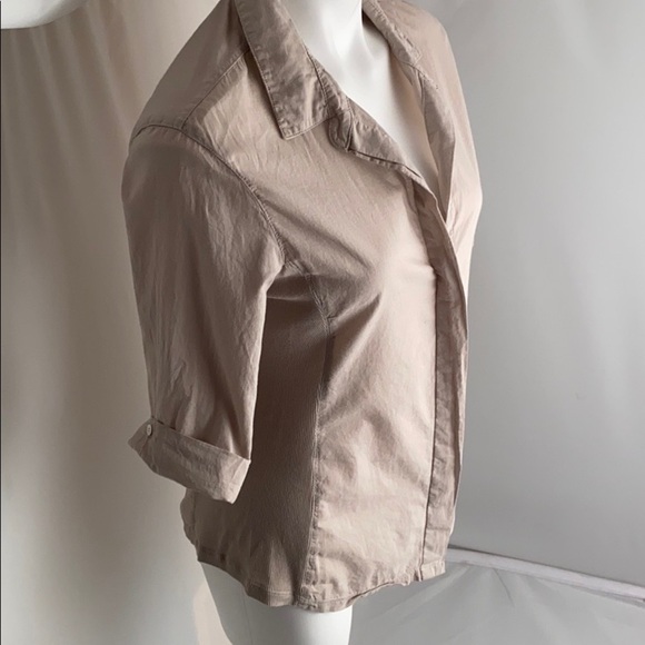 James Perse Clean Contrast Panel beige fitted button down shirt - Picture 2 of 9